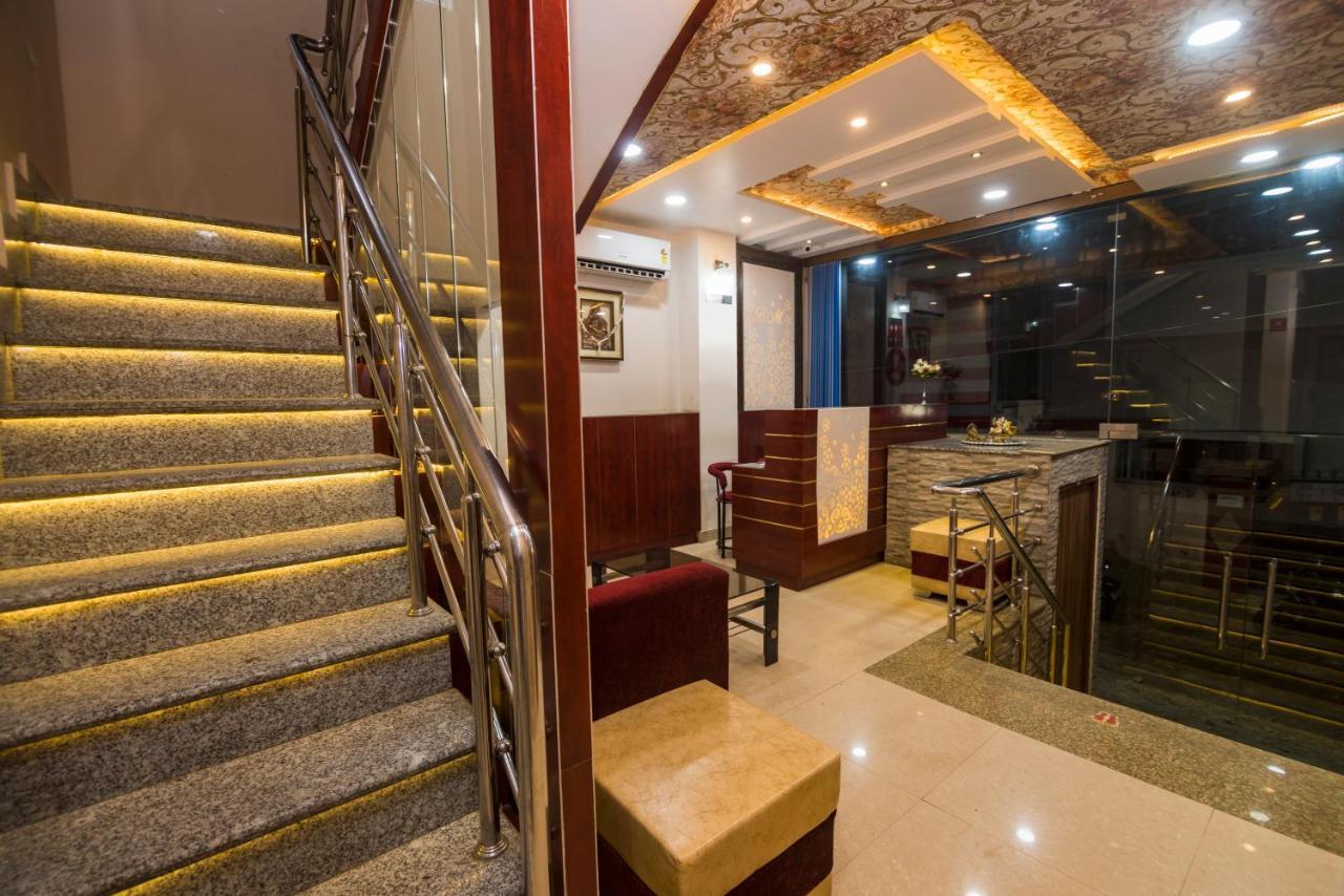Hotel Bleue Mont Varanasi Dış mekan fotoğraf